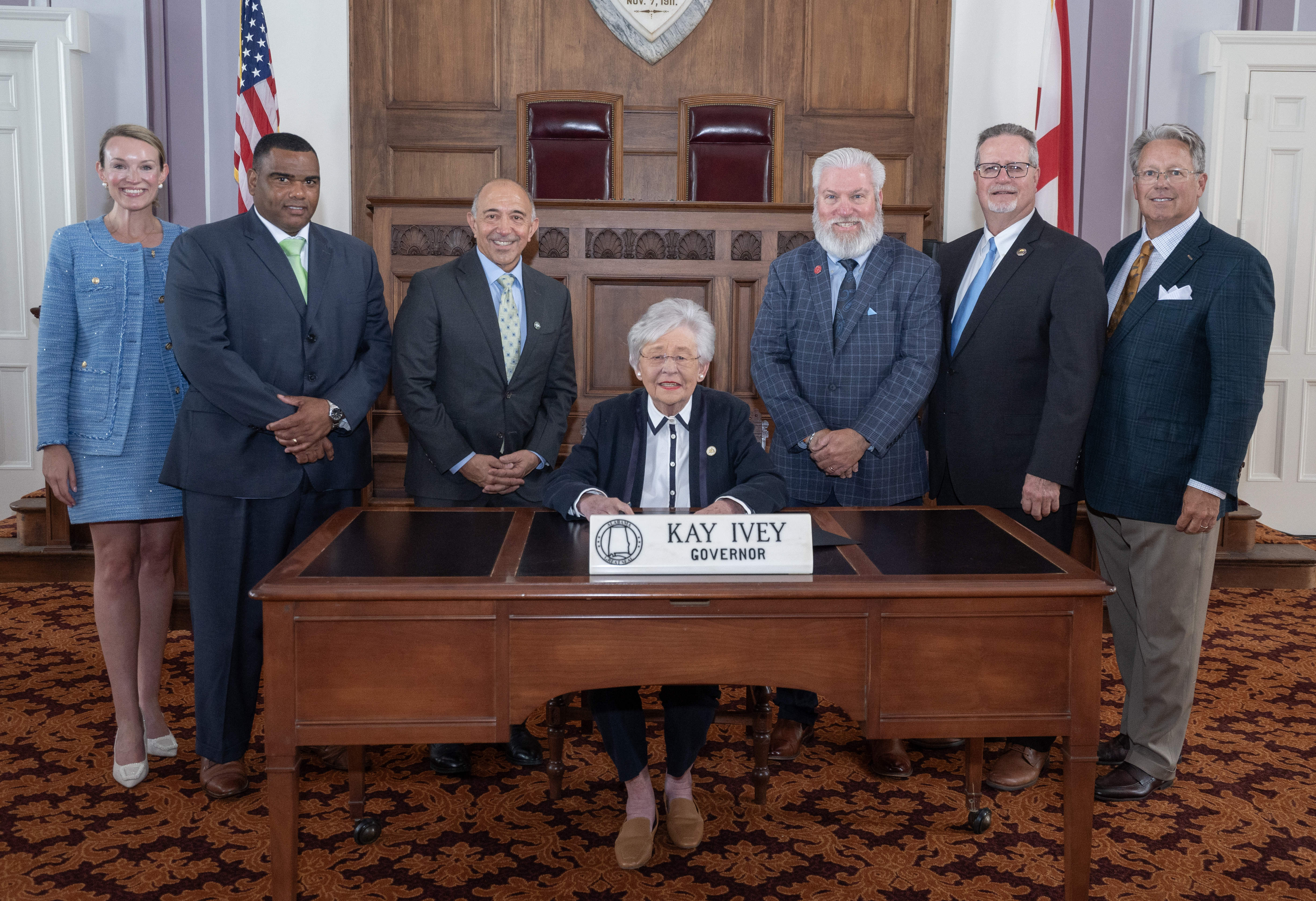 AL Municipal Official Training Signing